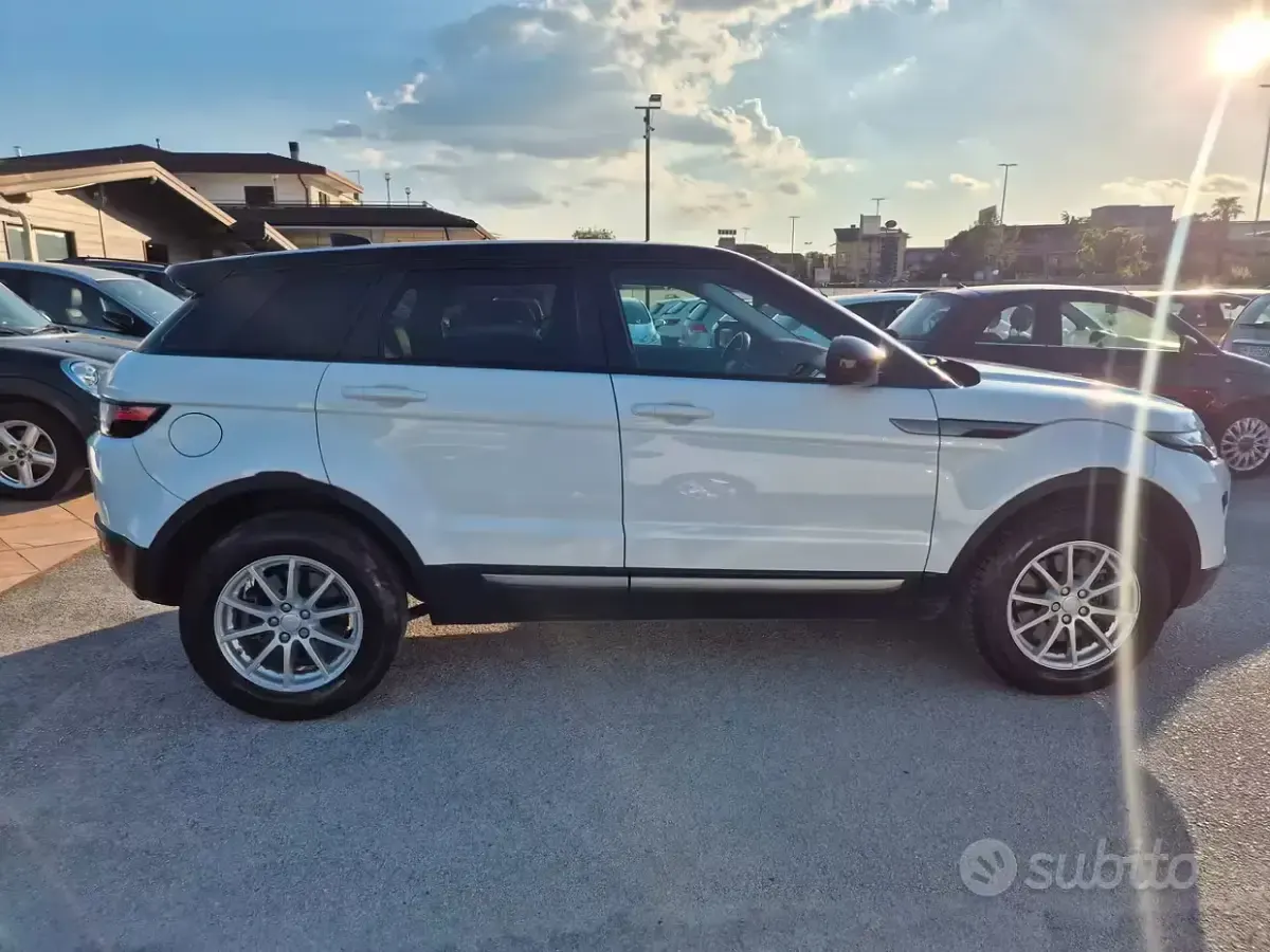 Usado Land Rover Range Rover evoque HSE Dynamic 150 HP (110 kW) 2017 Branco SUV