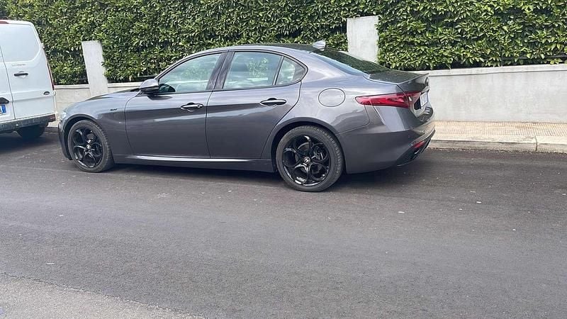 Usata Alfa Romeo Giulia Sprint 160 CV (117 kW) 2021 Berlina
