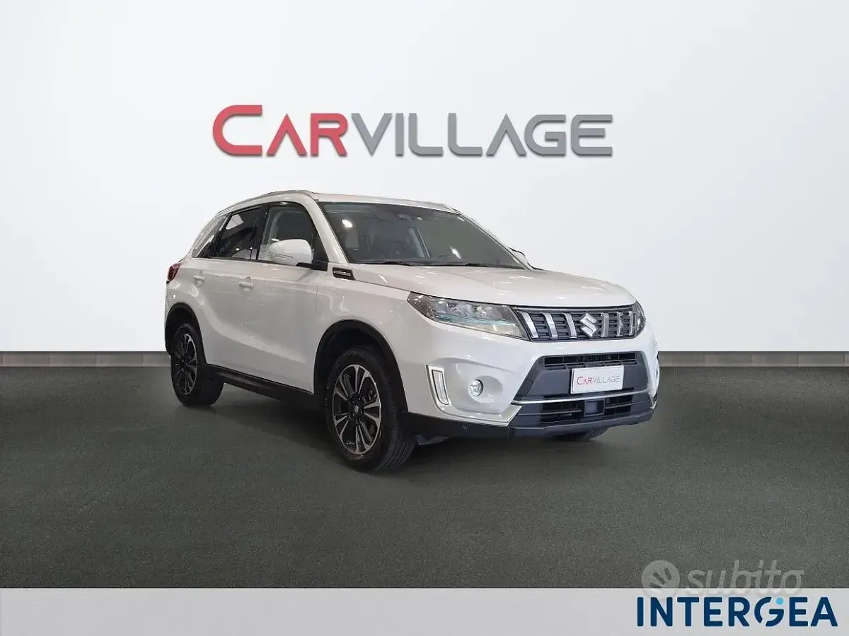 Usata Suzuki Vitara 102 CV (75 kW) 2024 Bianco SUV