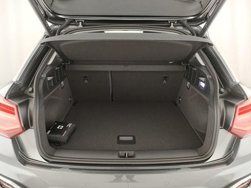 Nuova Audi Q2 S-Line 149 CV (109 kW) 2025 Grigio SUV