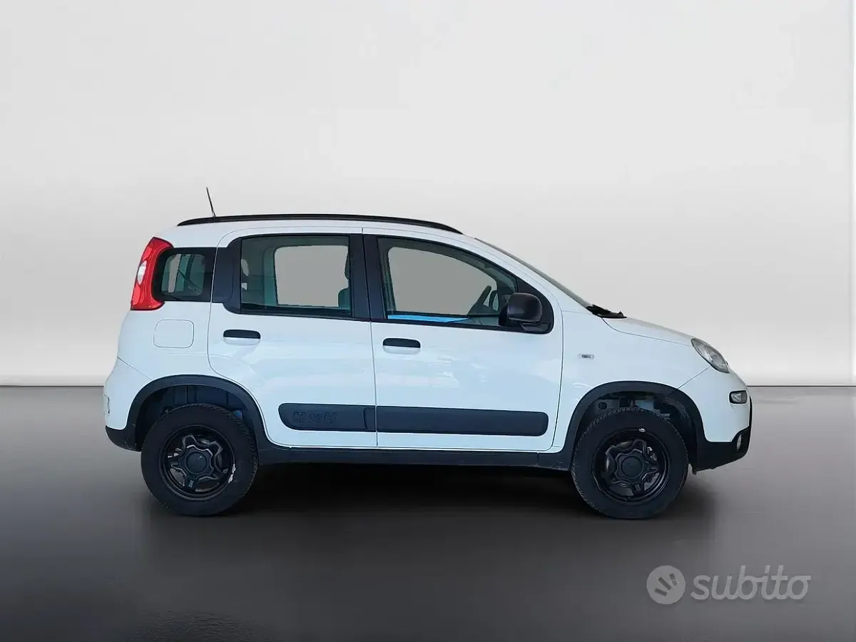 Usata Fiat Panda 4x4 Wild 85 CV (62 kW) 2022 Bianco Utilitaria