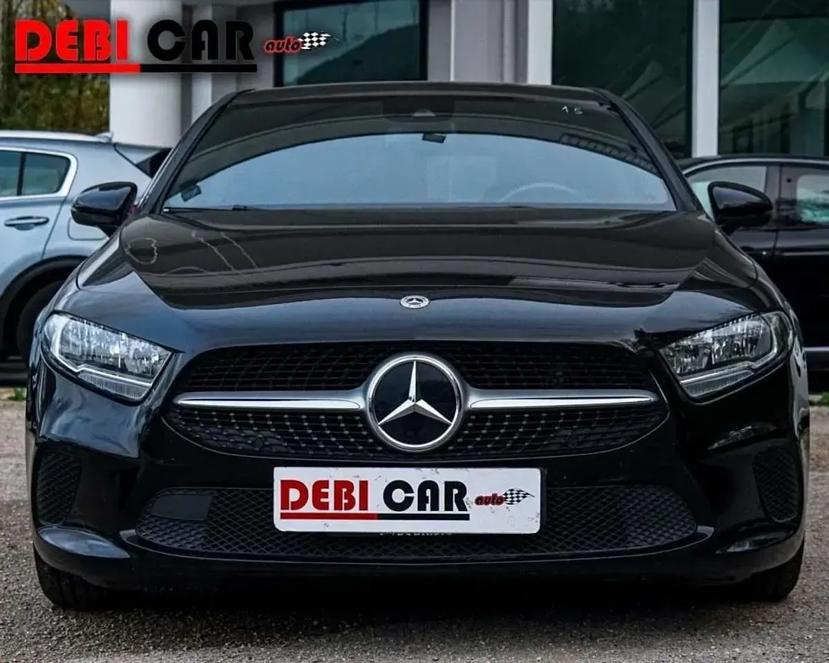 Usata Mercedes A180 116 CV (85 kW) 2021 Nero Monovolume