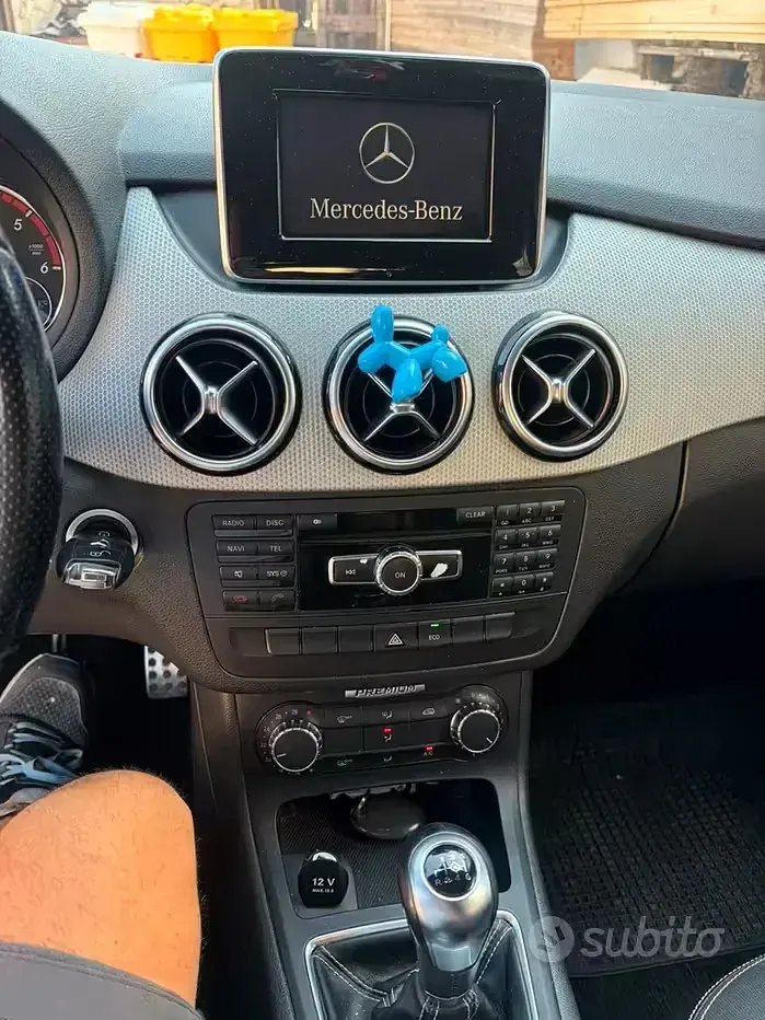 Usata Mercedes B180 Premium 109 CV (80 kW) 2012 Bianco Utilitaria