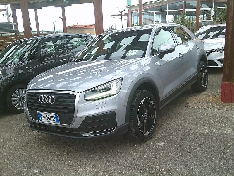 Usata Audi Q2 Sport 115 CV (84 kW) 2018 Argento SUV