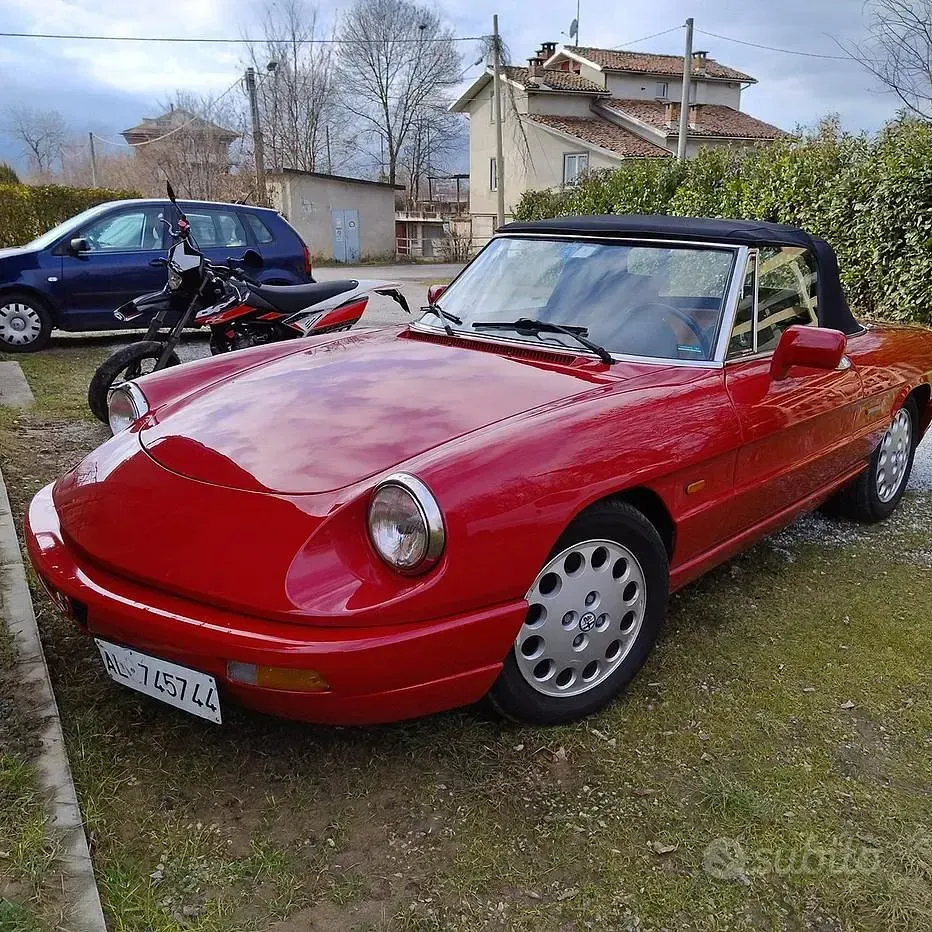 Usata Alfa Romeo Spider 122 CV (89 kW) 1991 Rosso Cabrio
