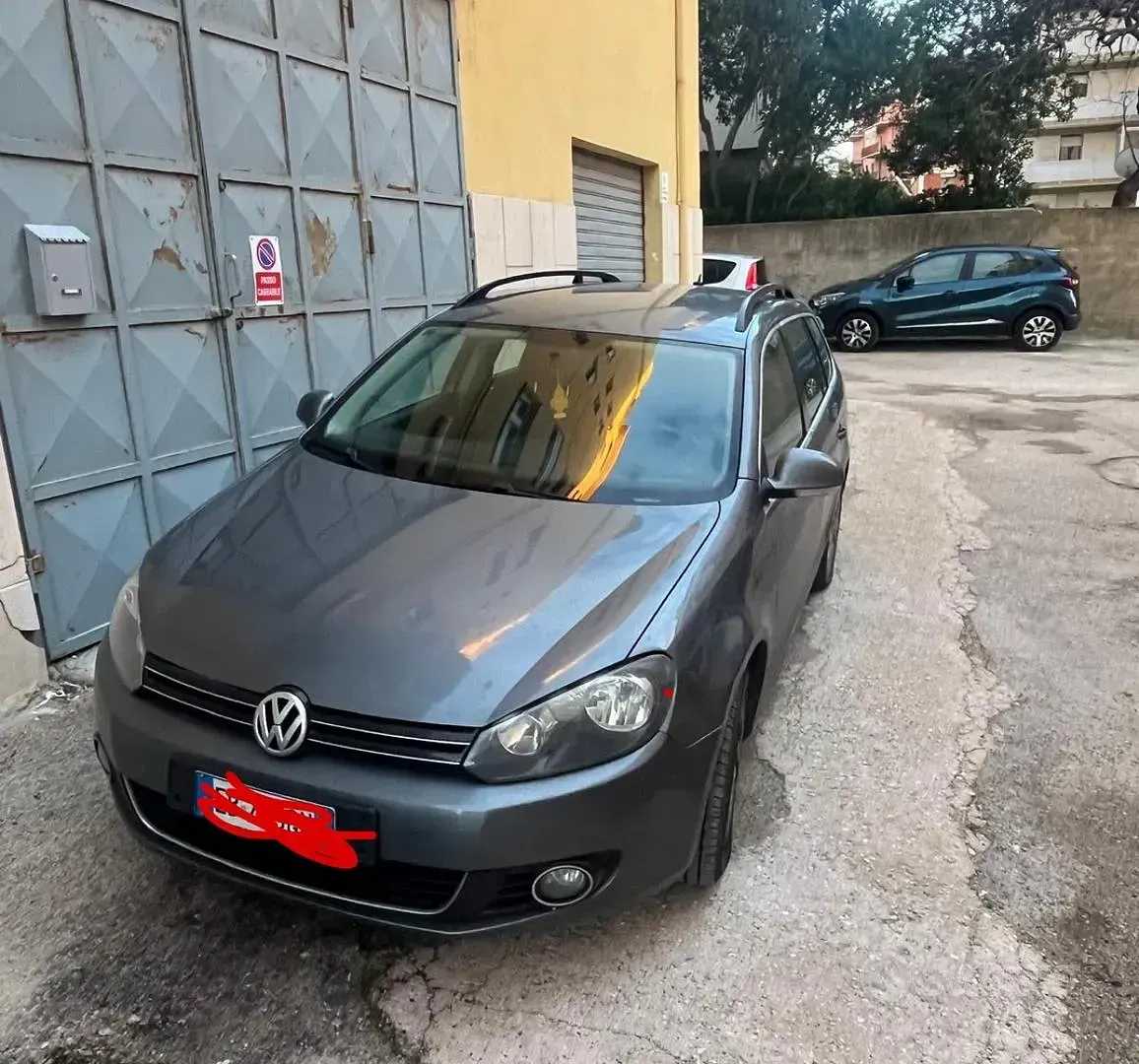 Begagnad VW Golf VI 105 HK (77 kW) 2009 Grå Halvkombi