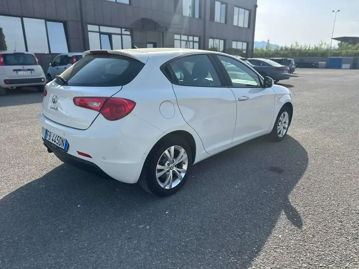 Usata Alfa Romeo Giulietta Progression 105 CV (77 kW) 2015 Other Utilitaria