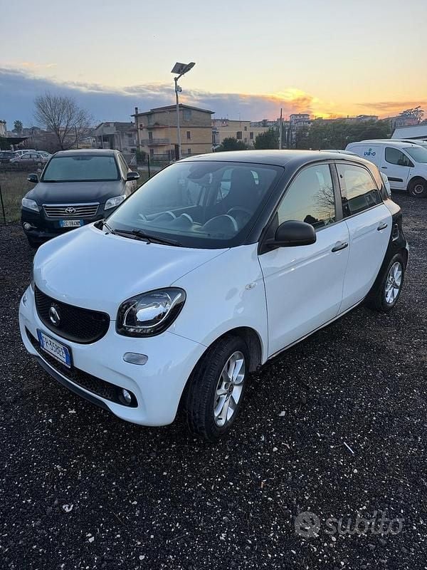 Usata Smart ForFour Prime 71 CV (52 kW) 2018 Bianco Utilitaria