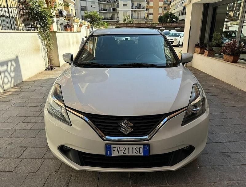 Usata Suzuki Baleno 89 CV (65 kW) 2019 Bianco Utilitaria
