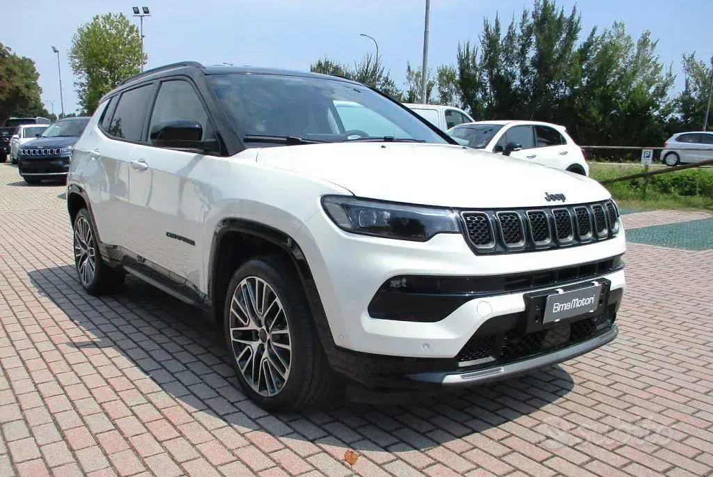 Usata Jeep Compass Summit 131 CV (96 kW) 2025 Bianco SUV