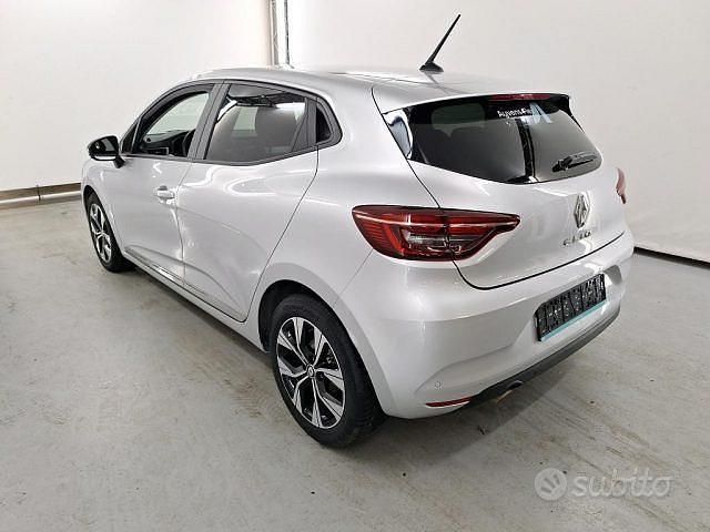 Usata Renault Clio V Evolution 90 CV (66 kW) 2022 Grigio Berlina