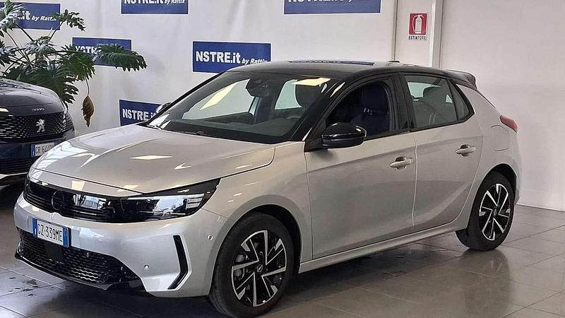 Usata Opel Corsa 110 CV (80 kW) 2025 Argento Utilitaria