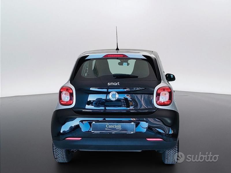 Usata Smart ForFour Passion 71 CV (52 kW) 2015 Nero Utilitaria