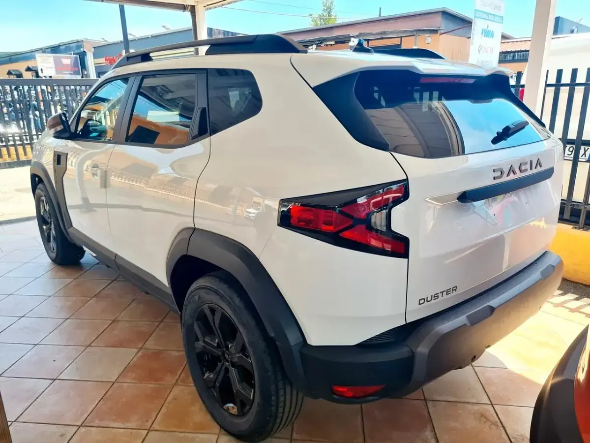 Nuova Dacia Duster Journey 122 CV (89 kW) 2026 Bianco Station wagon