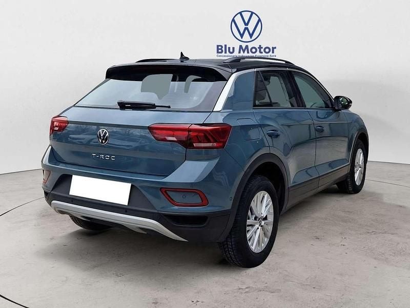 Usata VW T-Roc Life 150 CV (110 kW) 2025 Petroleum blue metallizzato ne SUV
