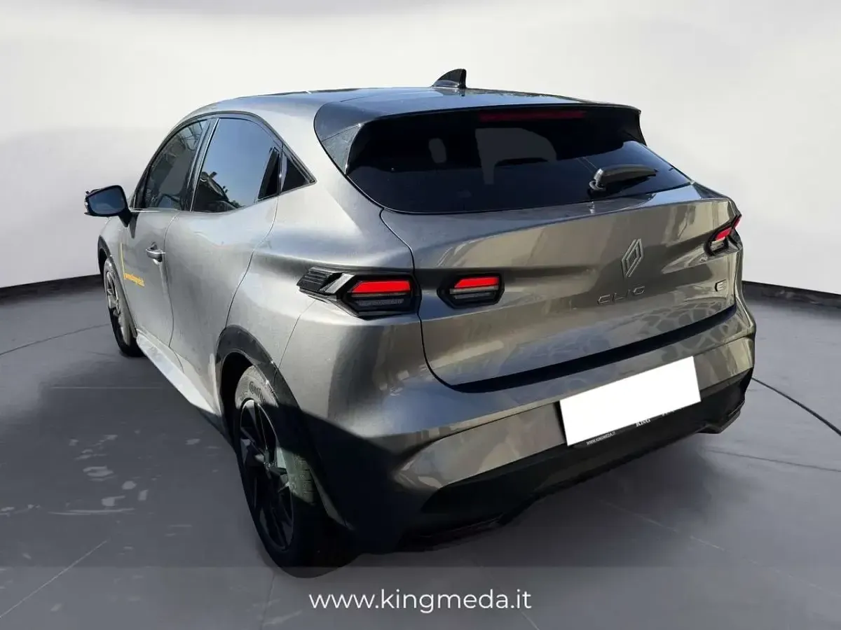 Usata Renault Clio V Techno 160 CV (117 kW) 2025 Grigio Berlina