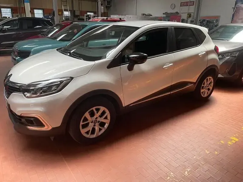 Usata Renault Captur 90 CV (66 kW) 2019 Bianco SUV