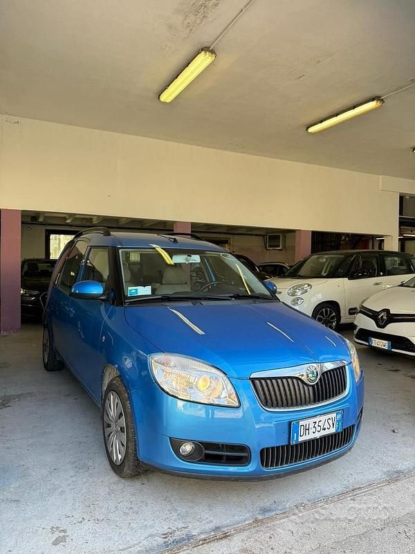 Blu Usata 2007 Skoda Roomster Sport Monovolume | 5500 € (Molto cara) - Immagine 1/4