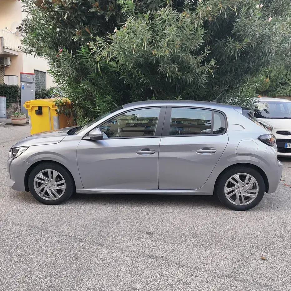 Usata Peugeot 208 Active 75 CV (55 kW) 2020 Grigio Utilitaria