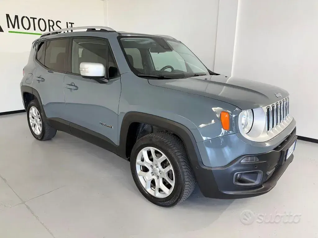 Usata Jeep Renegade Limited 140 CV (102 kW) 2016 Grigio SUV