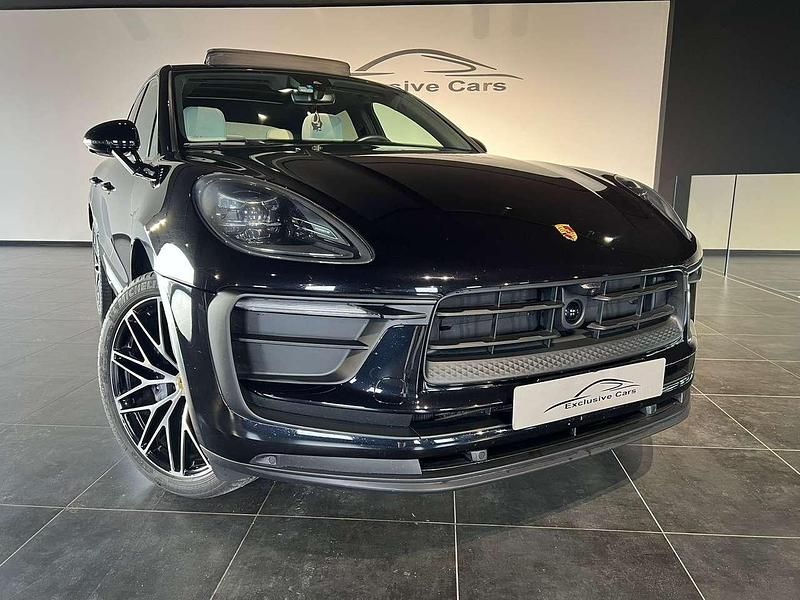 Usata Porsche Macan Chrono 265 CV (194 kW) 2021 Nero jet met. SUV