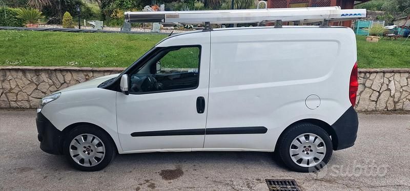 Usata Fiat Doblò Active 105 CV (77 kW) 2014 Bianco Monovolume