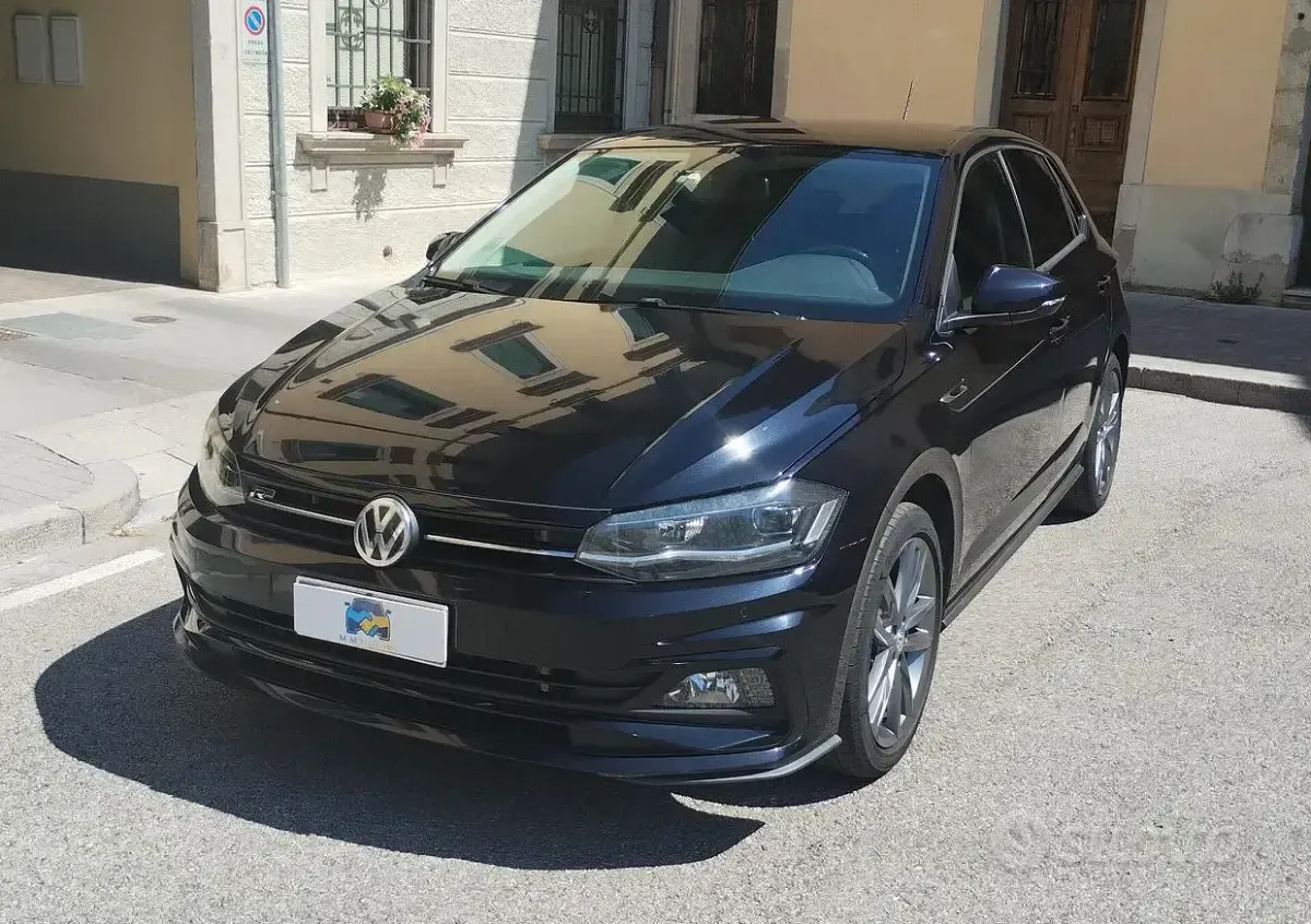 Usata VW Polo Highline 116 CV (85 kW) 2018 Nero Utilitaria