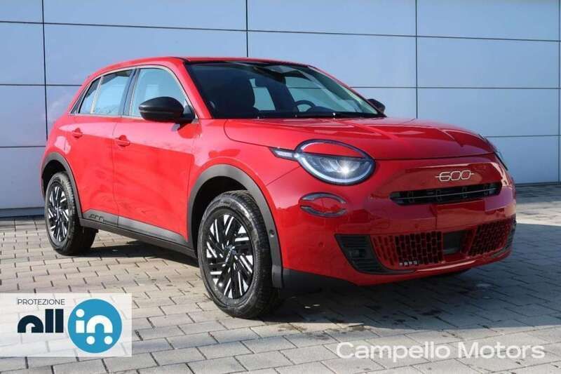 Rosso Nuova 2024 Fiat 600 | 21.500 € - Immagine 1/4