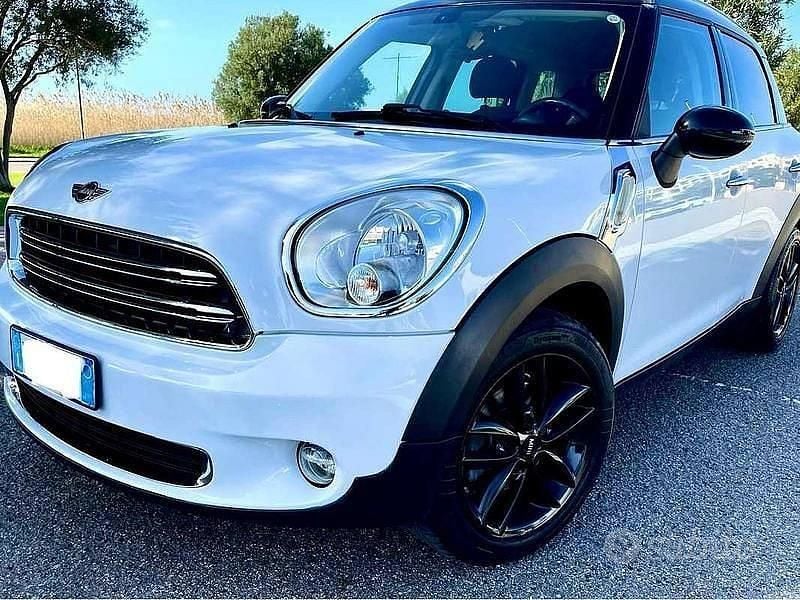 Usata Mini Park Lane Countryman 120 CV (88 kW) 2015 Bianco SUV