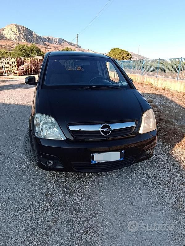 Usata Opel Meriva 101 CV (74 kW) 2008 Nero Monovolume