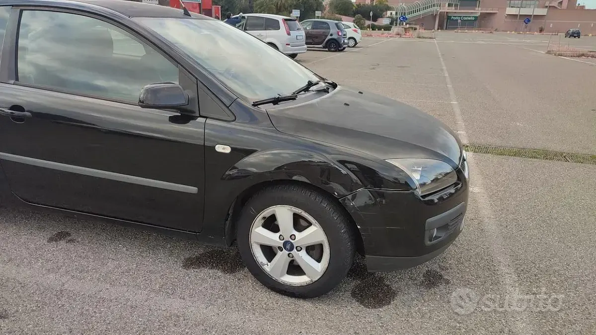 Usata Ford Focus 109 CV (80 kW) 2005 Nero Coupé