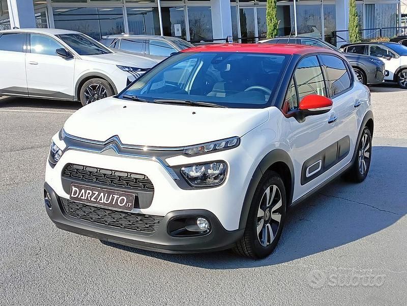 Usata Citroën C3 Shine 83 CV (61 kW) 2023 Bianco tetto rosso pastello Utilitaria
