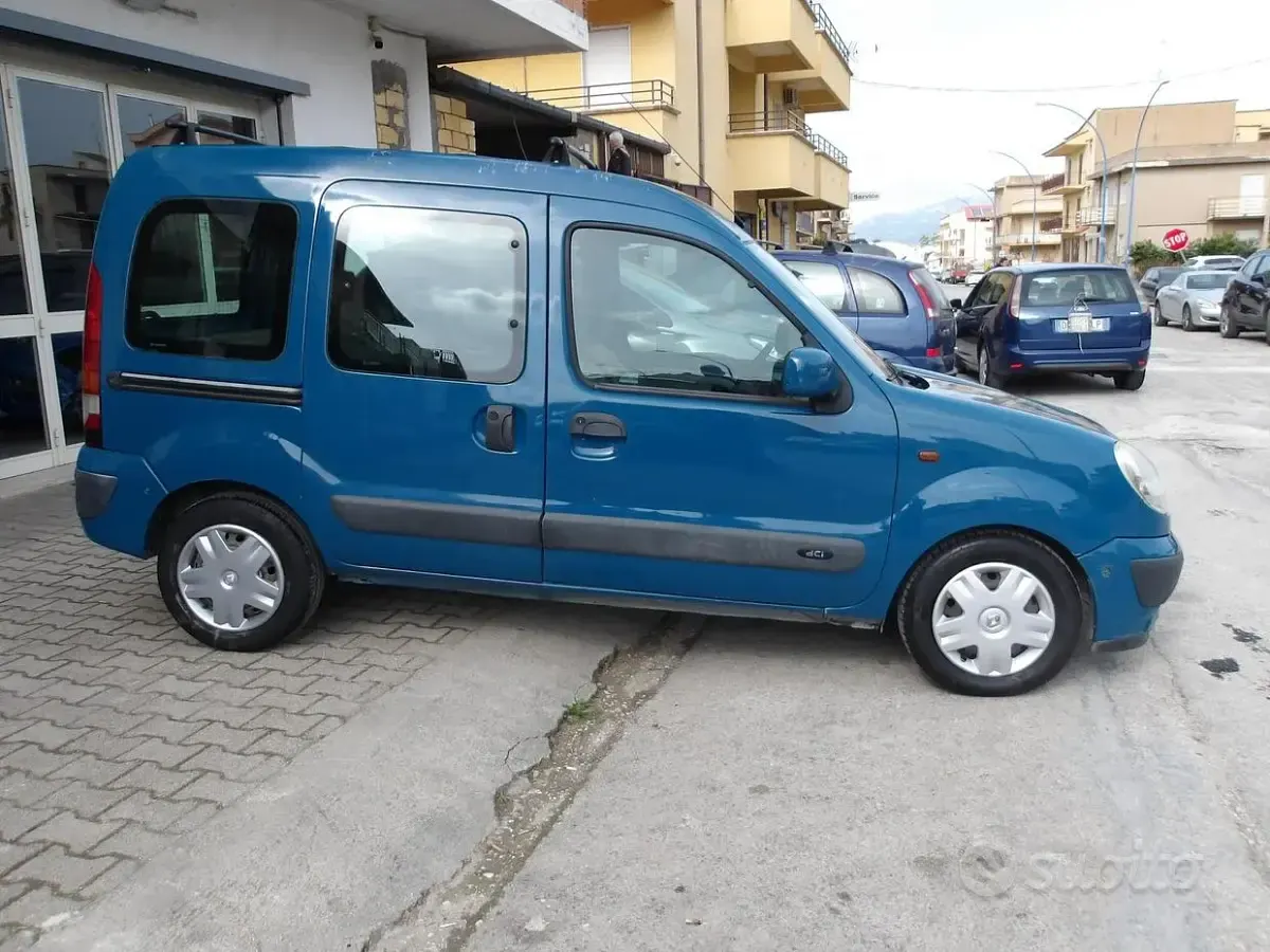 Usata Renault Kangoo 82 CV (60 kW) 2003 Verde Monovolume