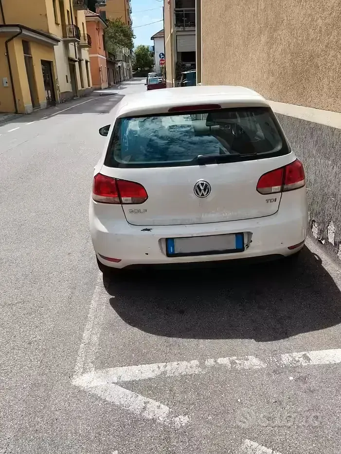 Usata VW Golf VI Comfortline 105 CV (77 kW) 2010 Bianco Utilitaria