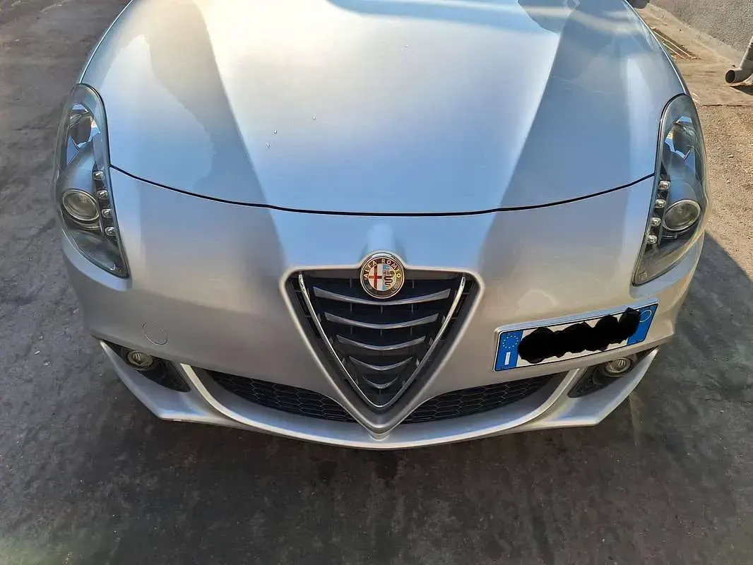 Usata Alfa Romeo Giulietta Sprint 120 CV (88 kW) 2016 Argento Utilitaria