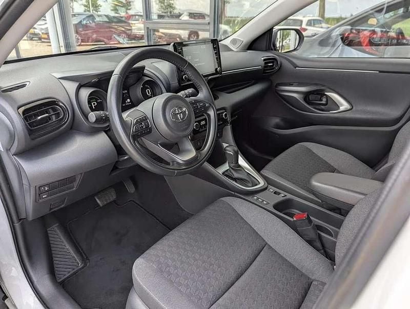 Usata Toyota Yaris Hybrid Style 92 CV (67 kW) 2023 Bianco Berlina