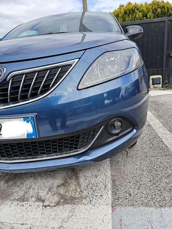 Usata Lancia Ypsilon S 69 CV (50 kW) 2024 Blu Utilitaria