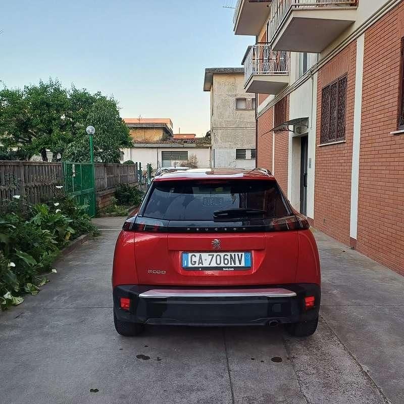 Usata Peugeot 2008 Allure 102 CV (75 kW) 2020 SUV