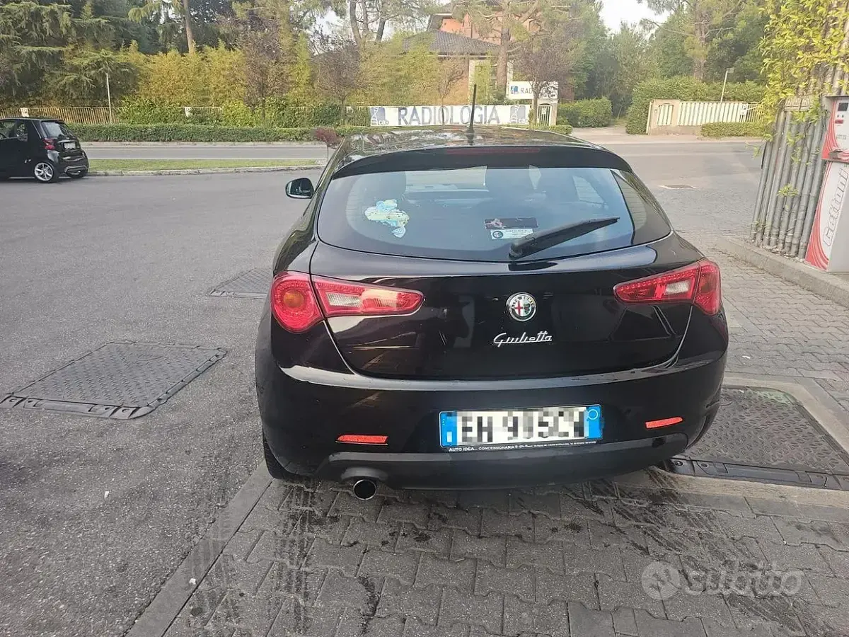 Usata Alfa Romeo Giulietta 105 CV (77 kW) 2011 Nero Utilitaria