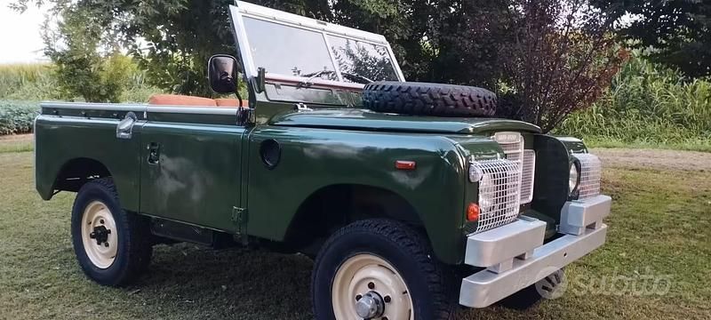 Usata Land Rover 88 1970 Verde Cabrio