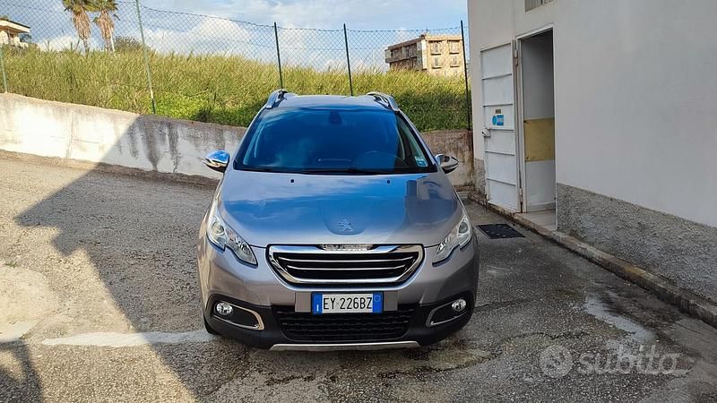 Usata Peugeot 2008 Allure 115 CV (84 kW) 2015 Grigio SUV