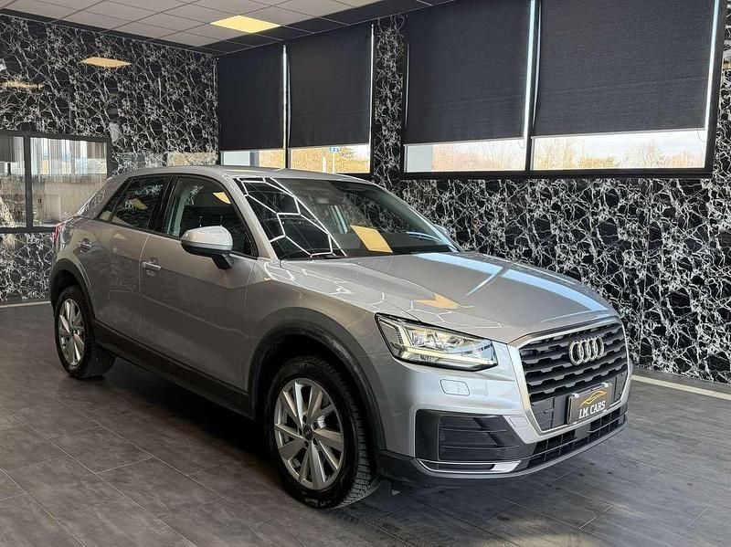 Usata Audi Q2 Business 116 CV (85 kW) 2016 Argento SUV