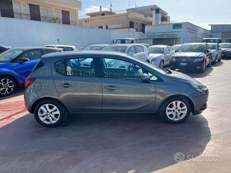 Usata Opel Corsa Edition 85 CV (62 kW) 2015 Grigio Utilitaria