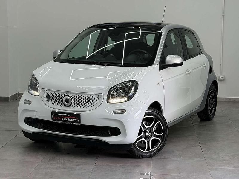 Usata Smart ForFour Electric Drive Passion 41 kW (56 CV) 2019 Bianco Utilitaria
