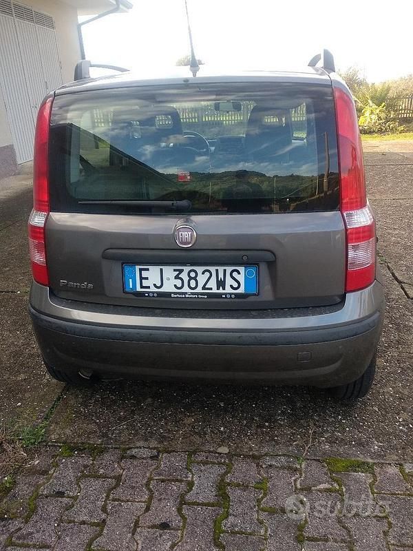 Usata Fiat Panda 75 CV (55 kW) 2011 Grigio Utilitaria