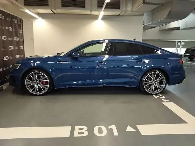 Nuova Audi A5 S-Line 204 CV (150 kW) 2025 Blu Berlina