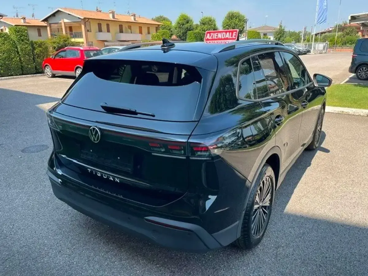 Usata VW Tiguan Edition 150 CV (110 kW) 2025 Nero SUV