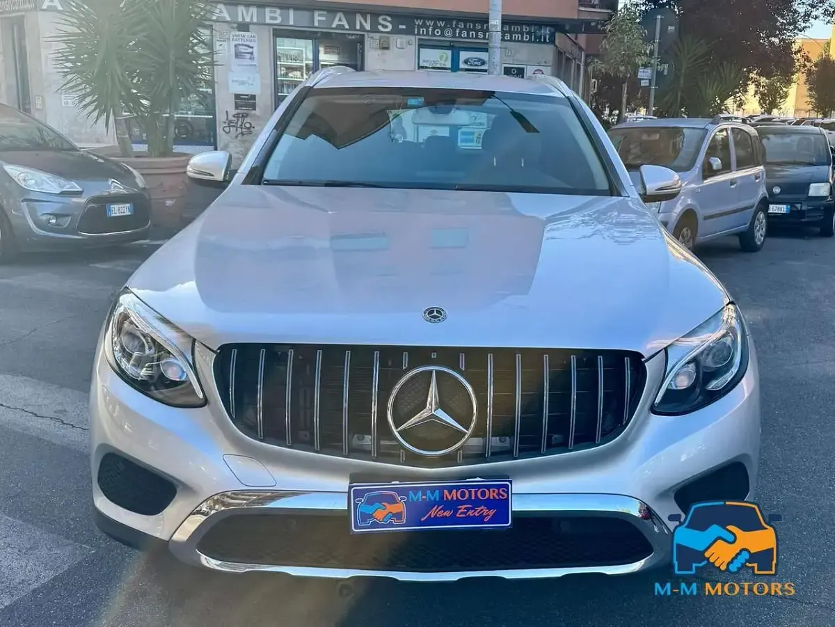 Usata Mercedes GLC220 170 CV (125 kW) 2019 Argento SUV