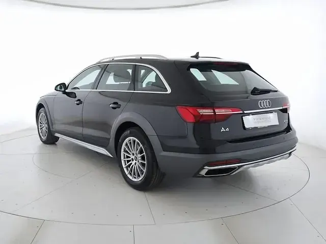 Usata Audi A4 Allroad Business 204 CV (150 kW) 2023 Nero mito metallizzato Station wagon