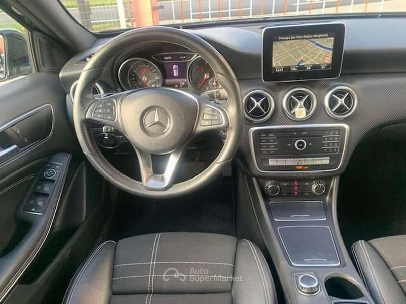 Usata Mercedes A180 Executive 109 CV (80 kW) 2016 Nero Berlina